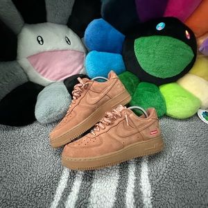 Nike x supreme Air Force 1 wheat